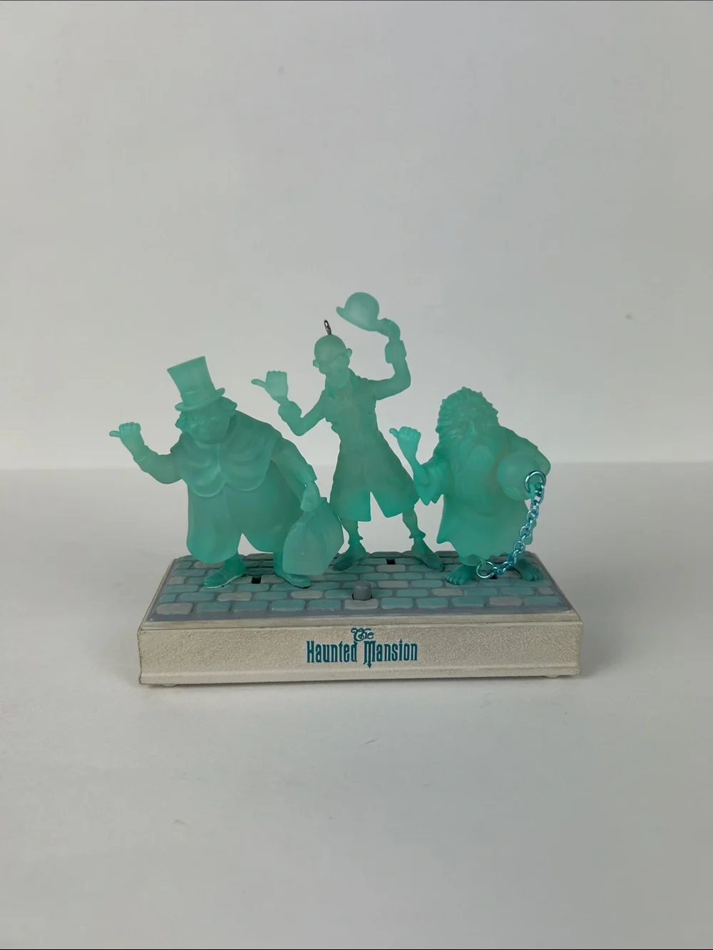 Hallmark Keepsake Ornament Hitchhiking Ghosts 2020 Excellent Used Condition